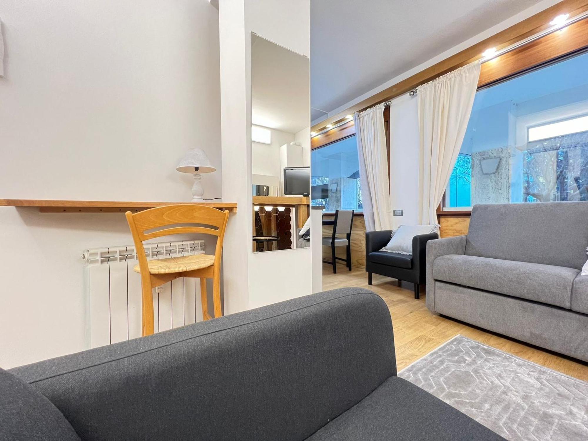 "R&P Apartment", Short Term Stay, Elegant Design, Bisceglie Metro Station, Easy For San Siro And Fiera Milano, Free Parking Exterior foto